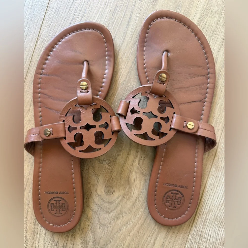 Tory Burch Miller Thong in Almond Flour, Size 7 - Picture 1 of 4